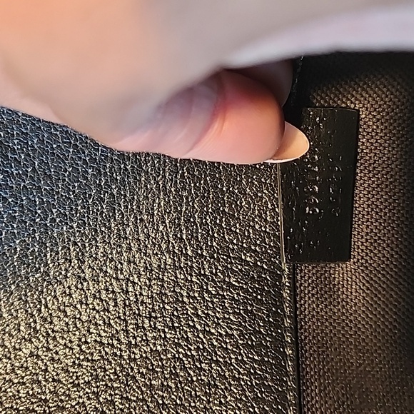 Authentic GUCCI GG Supreme Monogram Psychedelic Belt Bag in Black - Picture 3 of 5